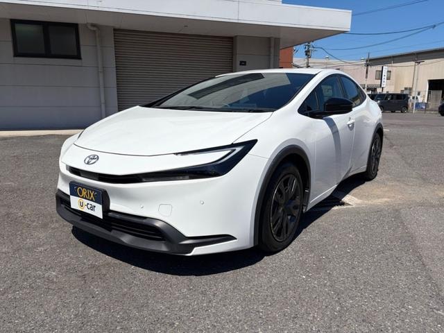 Toyota PRIUS 2023 — фото автомобиля 1