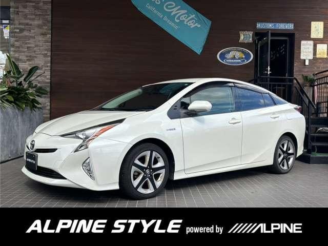 Toyota PRIUS 2017 — фото автомобиля