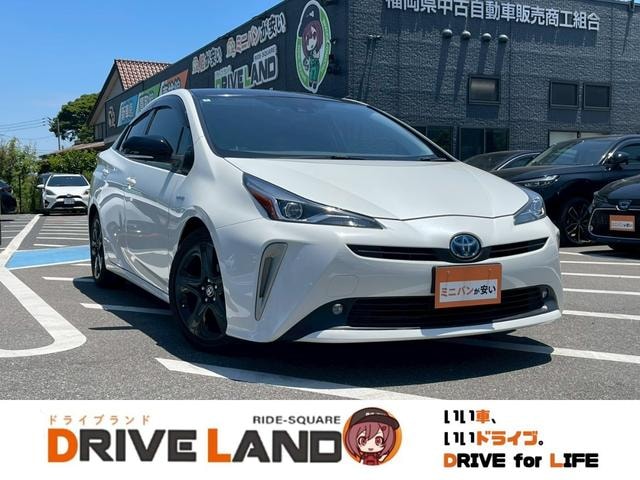 Toyota PRIUS 2019 — фото автомобиля 1