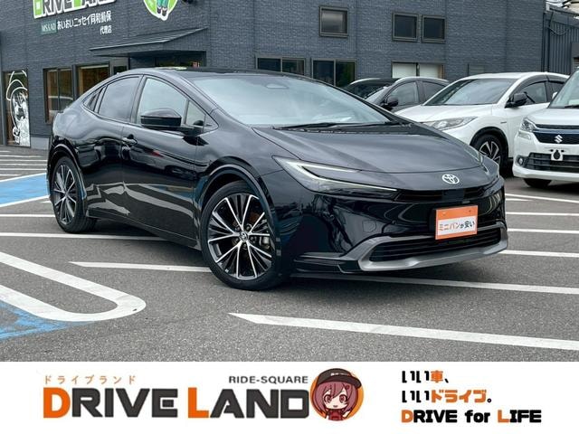 Toyota PRIUS 2023 — фото автомобиля 1