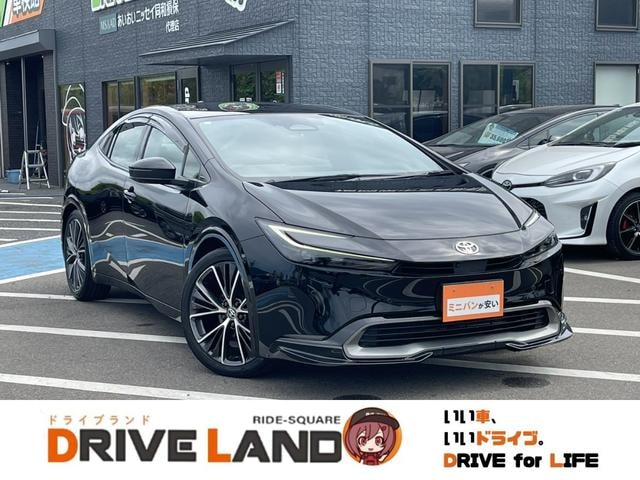 Toyota PRIUS 2023 — фото автомобиля 1
