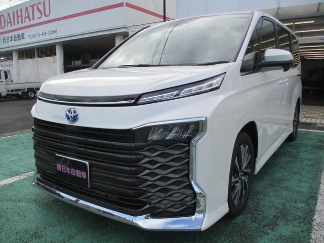 Toyota VOXY 2025 — фото автомобиля 1
