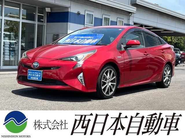 Toyota PRIUS 2016 — фото автомобиля 1