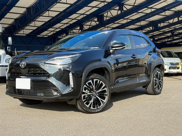 Toyota YARIS CROSS 2025 — фото автомобиля