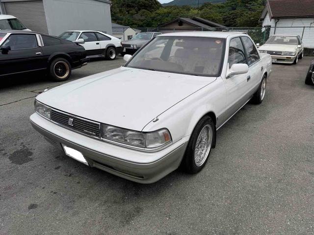 Toyota CRESTA 1990 — фото автомобиля 1