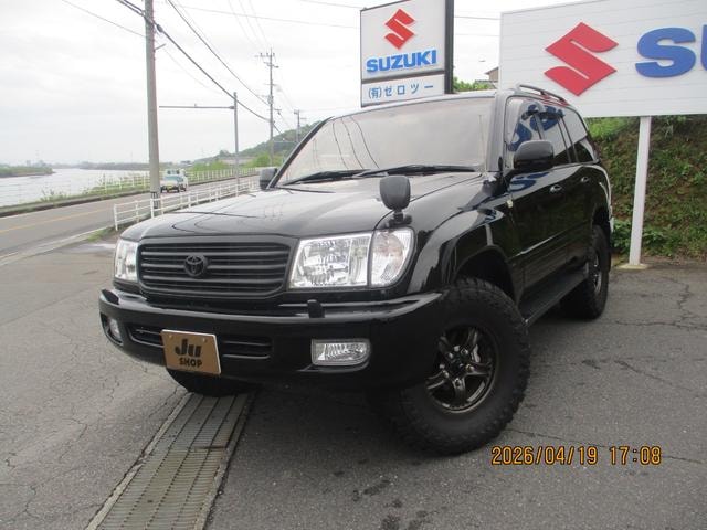 Toyota LAND CRUISER 100 2000 — фото автомобиля