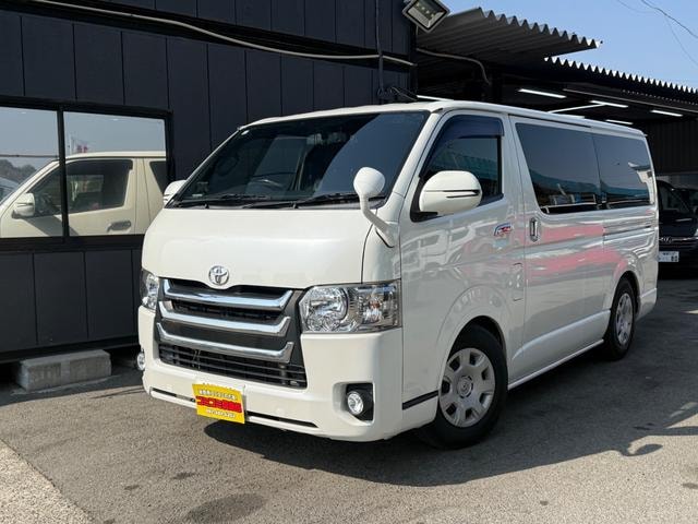 Toyota HIACE VAN 2018 — фото автомобиля 1