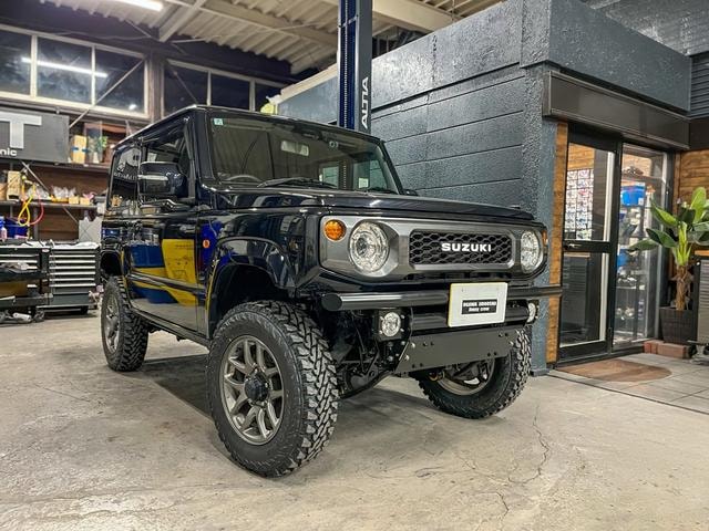 Suzuki JIMNY 2018 — фото автомобиля 1
