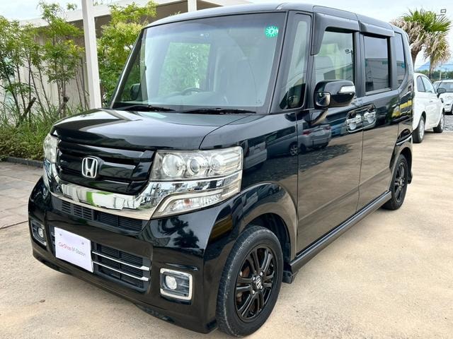 Honda N-BOX CUSTOM 2017 — фото автомобиля 1