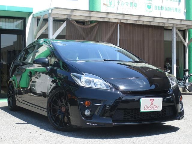Toyota PRIUS 2015 — фото автомобиля 1