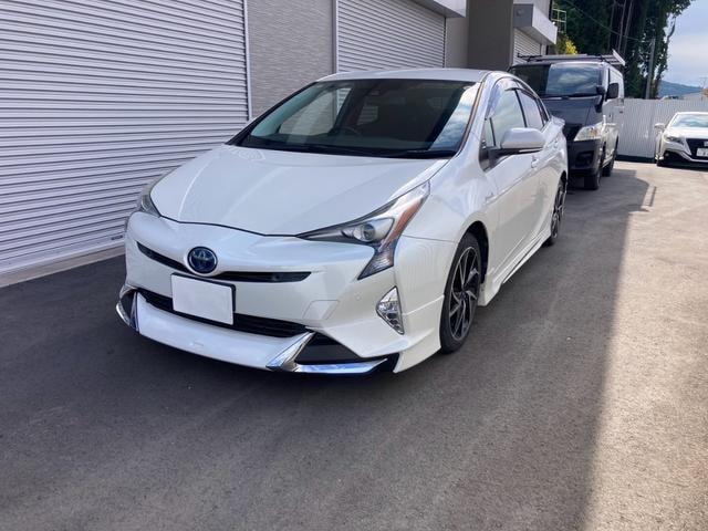 Toyota PRIUS 2016 — фото автомобиля 1