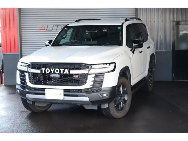 Toyota LAND CRUISER 2024 — фото автомобиля