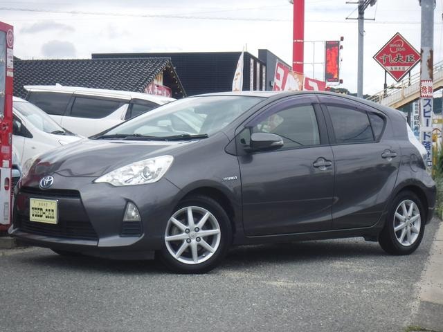 Toyota AQUA 2012 — фото автомобиля 1