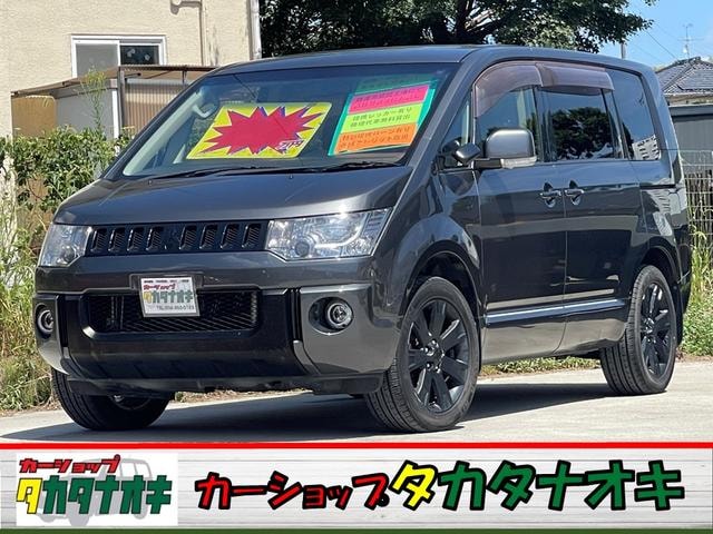 Mitsubishi DELICA D:5 2014 — фото автомобиля 1