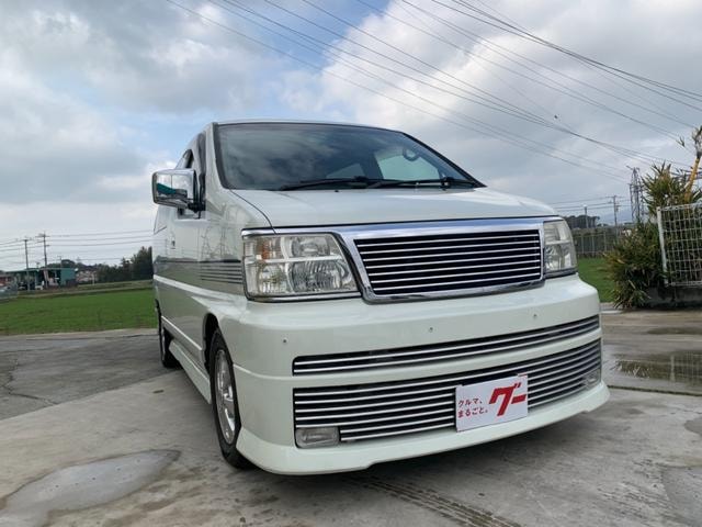 Nissan ELGRAND 2000 — фото автомобиля