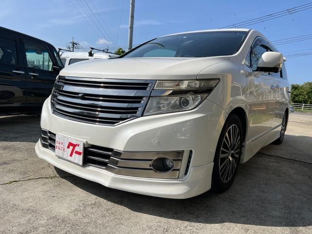 Nissan ELGRAND 2011 — фото автомобиля