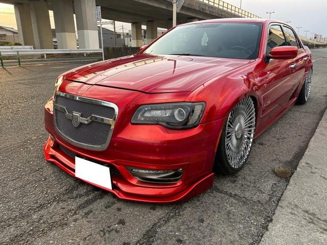 Chrysler 300 2013 — фото автомобиля 1