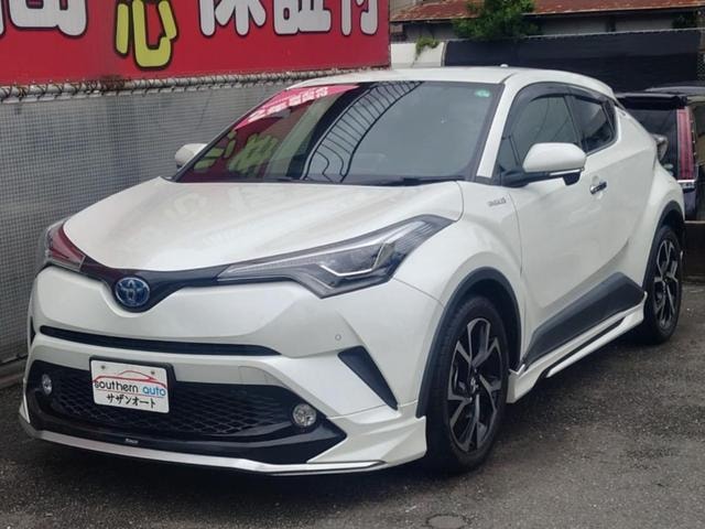 Toyota C-HR 2018 — фото автомобиля 1