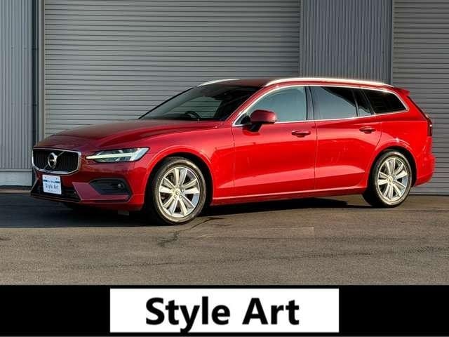 Volvo V60 2019 — фото автомобиля 1