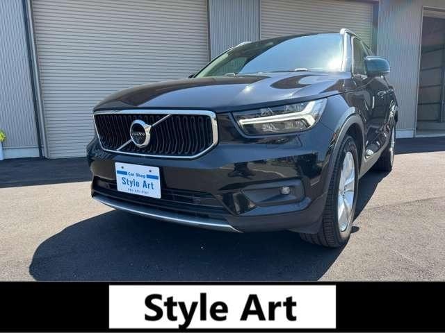 Volvo XC40 2018 — фото автомобиля 1