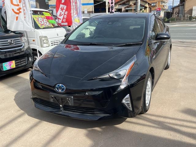 Toyota PRIUS 2018 — фото автомобиля 1