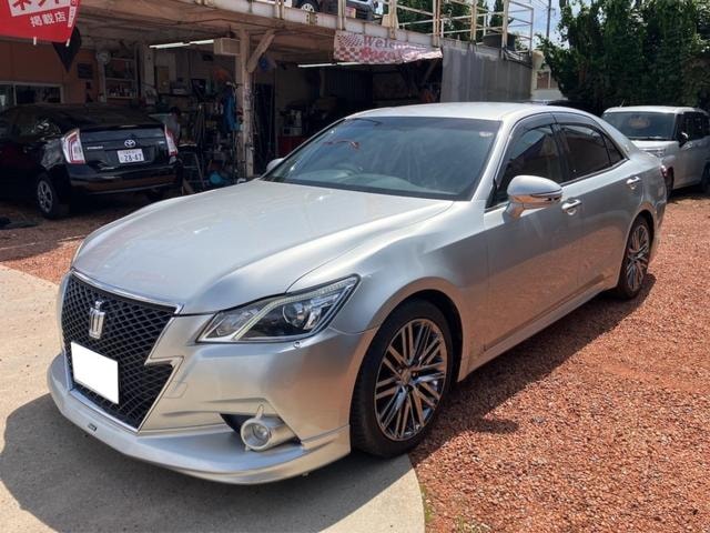 Toyota CROWN 2013 — фото автомобиля 1