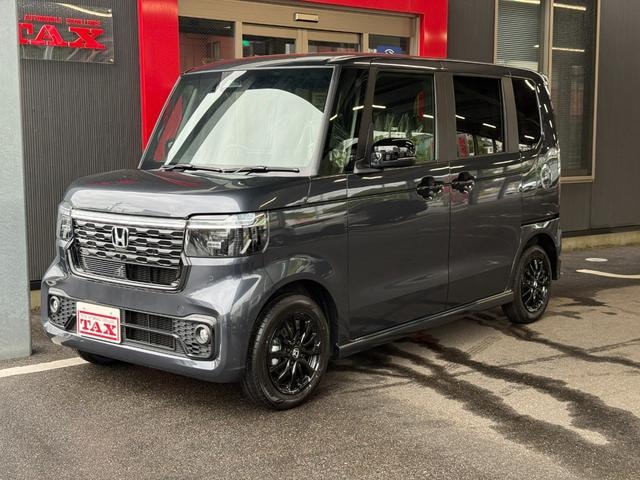 Honda N-BOX CUSTOM 2026 — фото автомобиля 1
