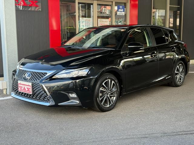Lexus CT 2017 — фото автомобиля 1