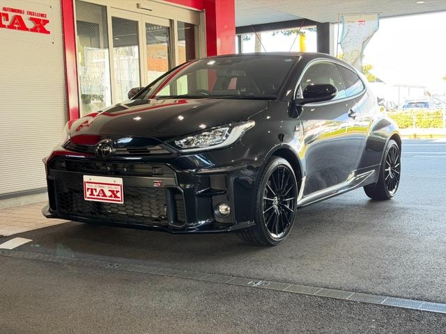 Toyota GR YARIS 2022 — фото автомобиля