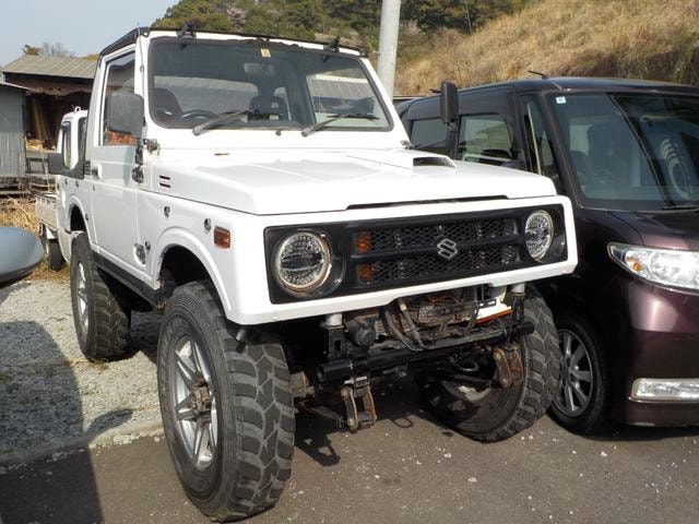 Suzuki JIMNY 1993 — фото автомобиля 1