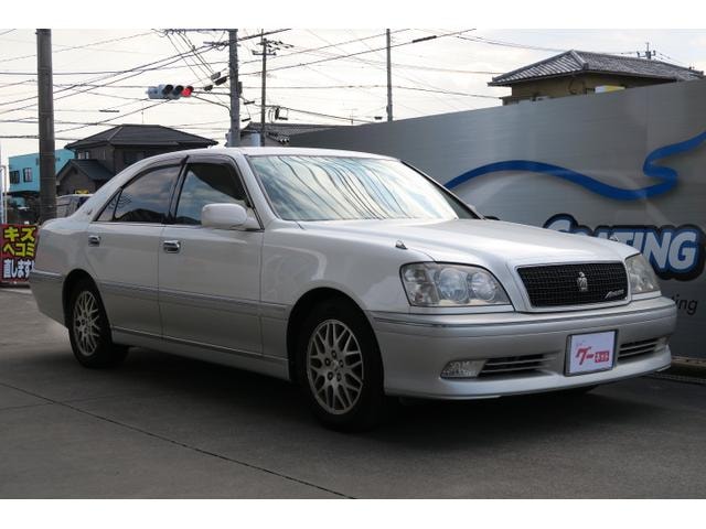 Toyota CROWN 2001 — фото автомобиля 1