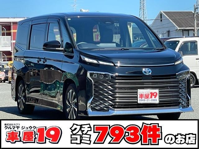 Toyota VOXY 2025 — фото автомобиля 1