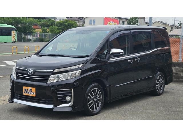 Toyota VOXY 2015 — фото автомобиля 1