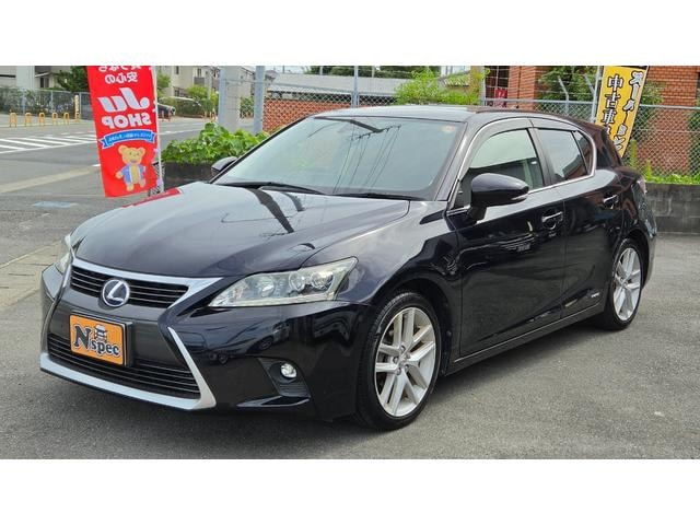 Lexus CT 2014 — фото автомобиля 1