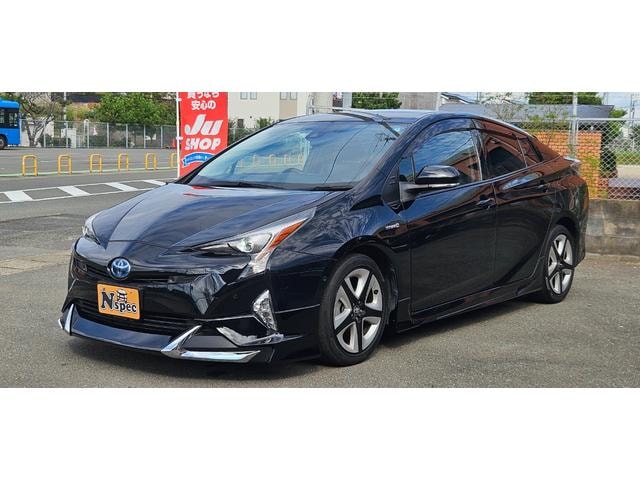 Toyota PRIUS 2016 — фото автомобиля