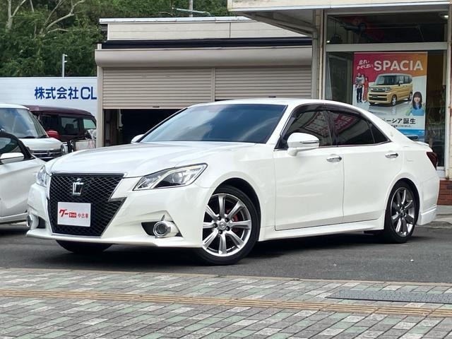 Toyota CROWN 2013 — фото автомобиля 1