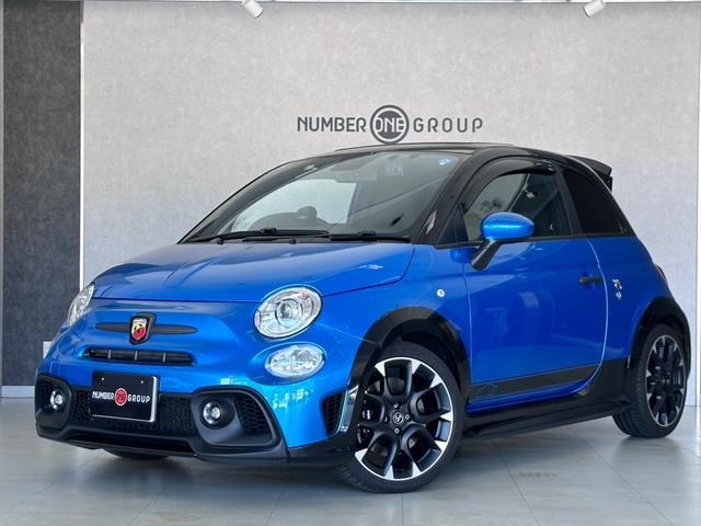 Abarth 695 TRIBUTO 2023 — фото автомобиля 1