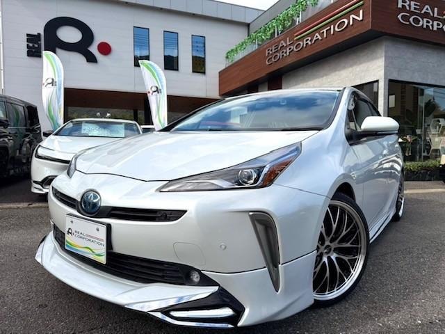 Toyota PRIUS 2021 — фото автомобиля 1