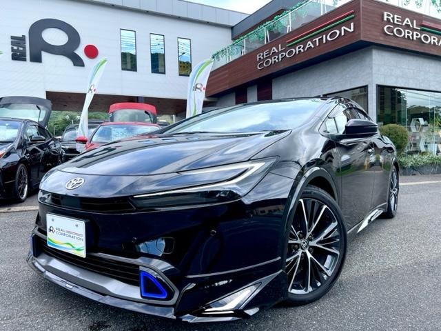 Toyota PRIUS 2023 — фото автомобиля 1