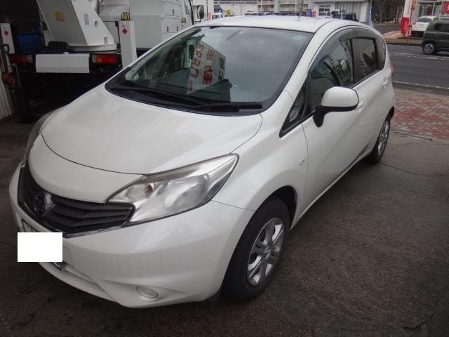 Nissan NOTE 2013 — фото автомобиля 1