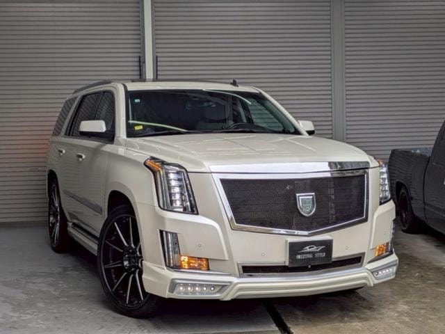 Cadillac ESCALADE 2014 — фото автомобиля 1