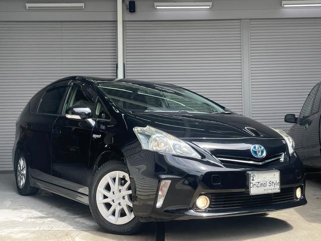 Toyota PRIUS ALPHA 2013 — фото автомобиля 1
