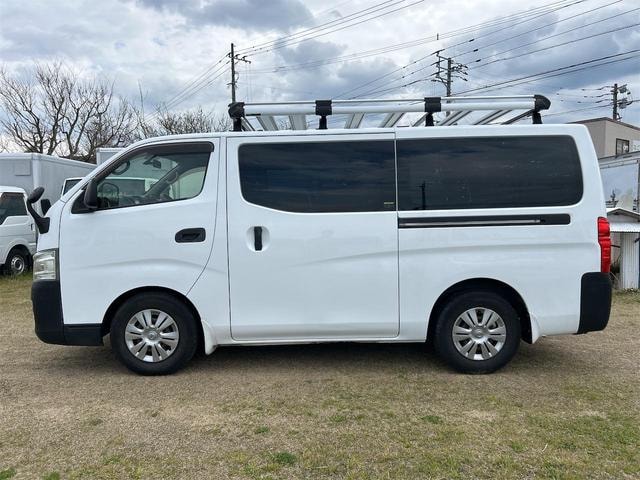 Nissan NV350CARAVAN VAN 2013 — фото автомобиля