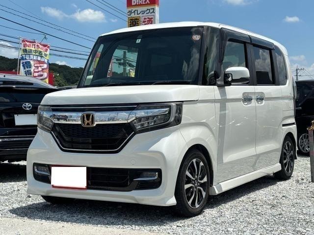 Honda N-BOX CUSTOM 2018 — фото автомобиля