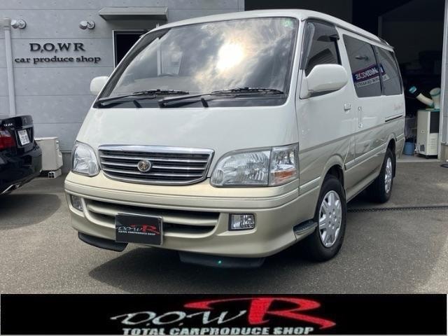 Toyota HIACE WAGON 2002 — фото автомобиля 1
