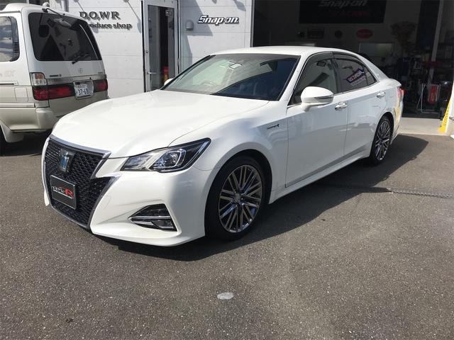 Toyota CROWN HYBRID 2016 — фото автомобиля