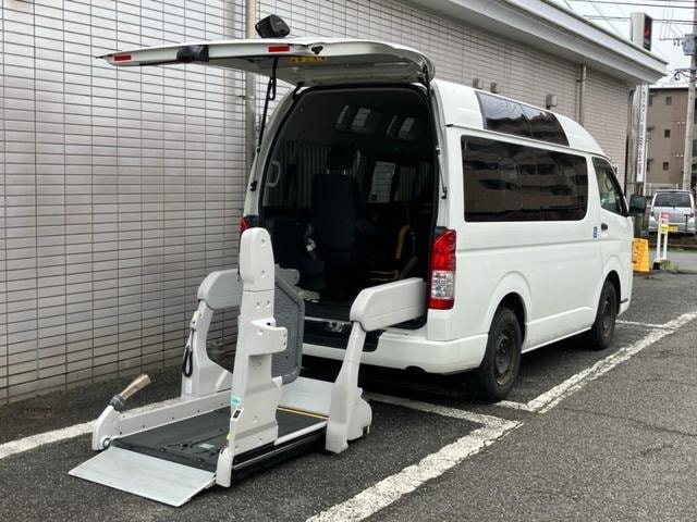 Toyota HIACE VAN 2020 — фото автомобиля 1