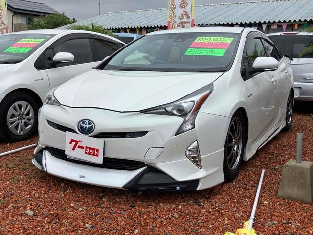Toyota PRIUS 2017 — фото автомобиля 1