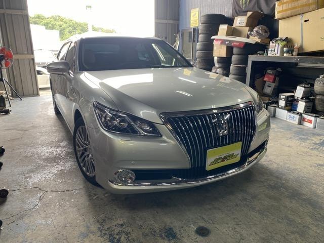 Toyota CROWN MAJESTA 2013 — фото автомобиля