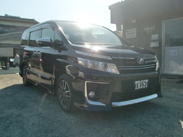 Toyota VOXY 2015 — фото автомобиля 1